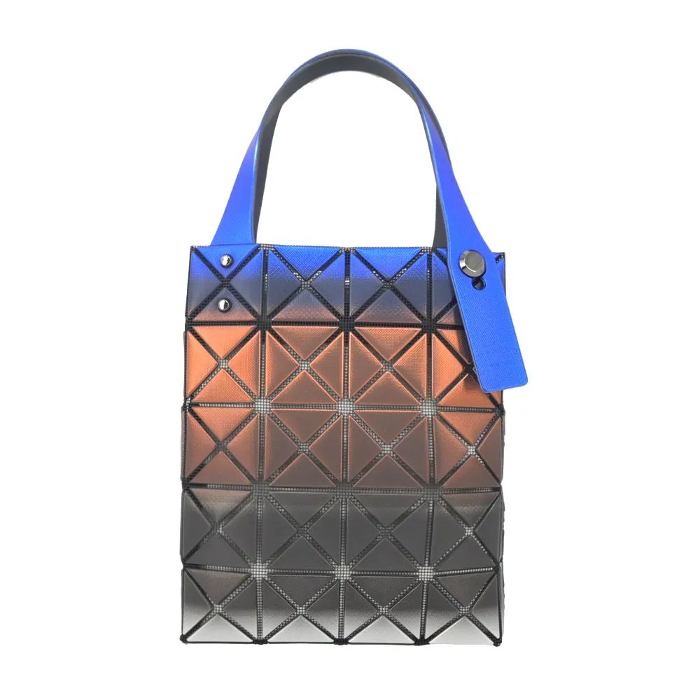 ISSEY MIYAKE 三宅一生 BAOBAO MAGIC HOUR 多採漸變斜背包-紅色 歷史價格詳細信息