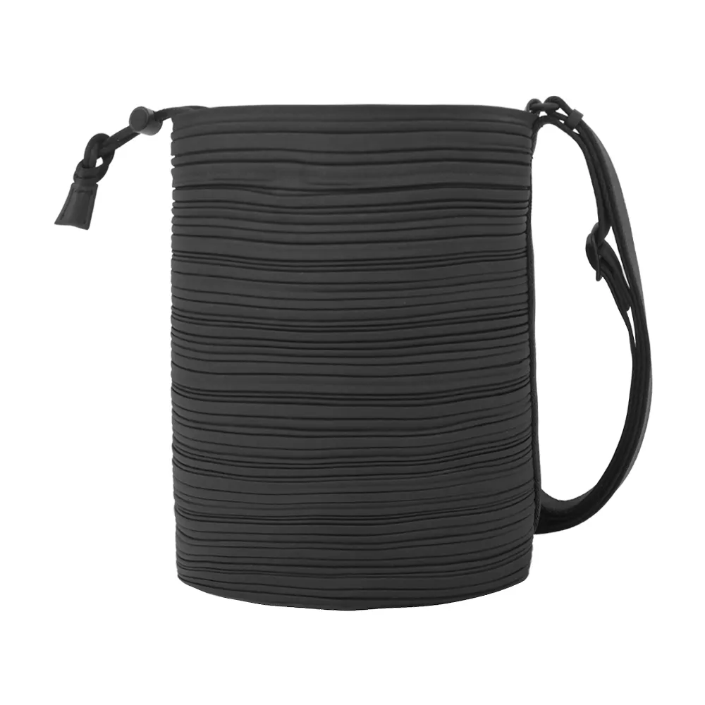 ISSEY MIYAKE褶皺植絨滴可愛連身裙，有點像天鵝絨的 歷史價格詳細信息