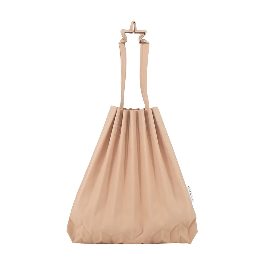 ISSEY MIYAKE 三宅一生 ME 素面摺疊樹幹包-迷你/寶藍 歷史價格詳細信息