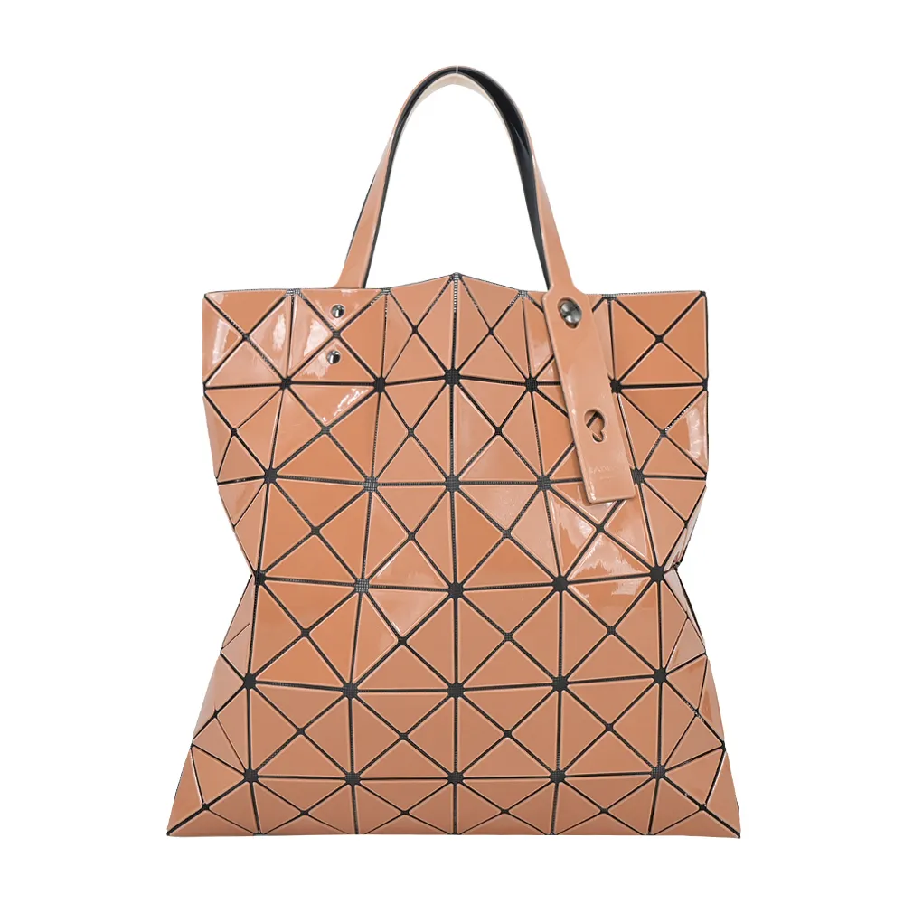 ISSEY MIYAKE 三宅一生 BAOBAO  6x6 亮面手提包-白 歷史價格詳細信息