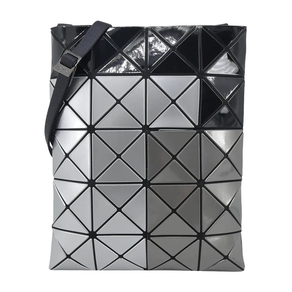 ISSEY MIYAKE 三宅一生 BAOBAO 4x5方形斜背包-淺橘 歷史價格詳細信息