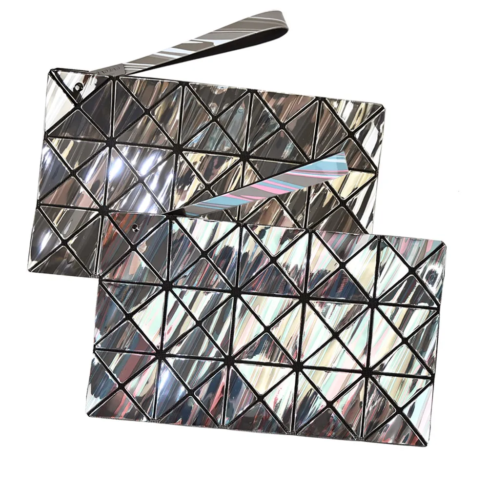 ISSEY MIYAKE 三宅一生 BAOBAO鏡面三色方格10x10肩背包(藍綠) 歷史價格詳細信息