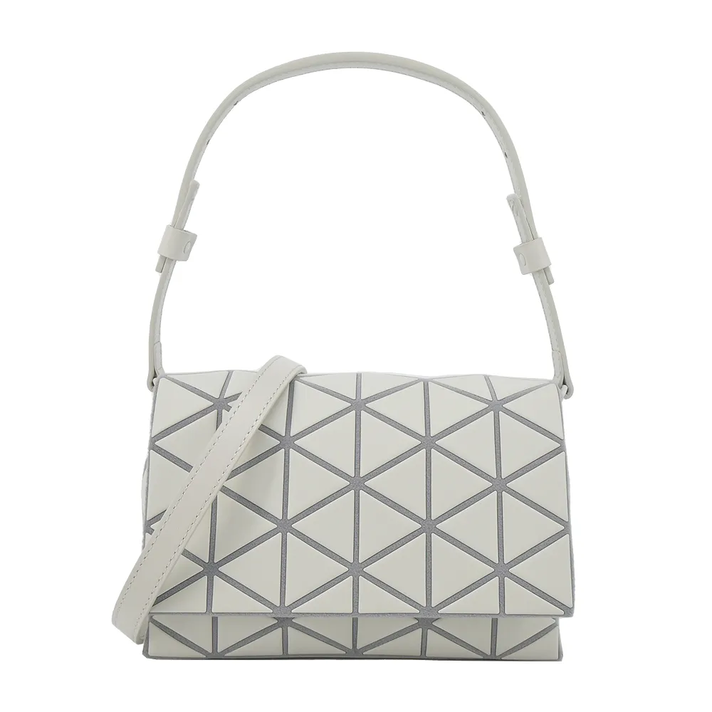 ISSEY MIYAKE 三宅一生 BAOBAO 霧面幾何菱格翻蓋斜背包-淺紫色 歷史價格詳細信息