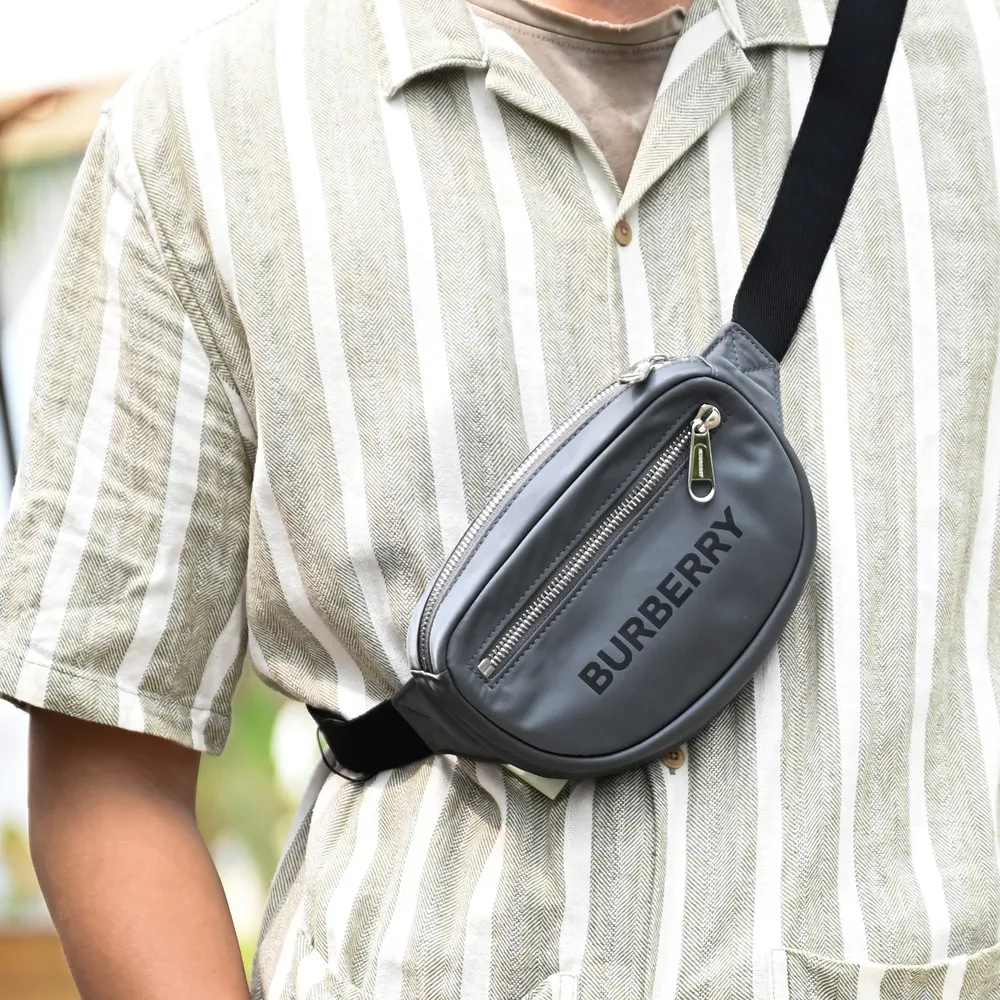 BURBERRY 8052828 LUNA 烙印LOGO牛皮釦式零錢短夾.咖 歷史價格詳細信息