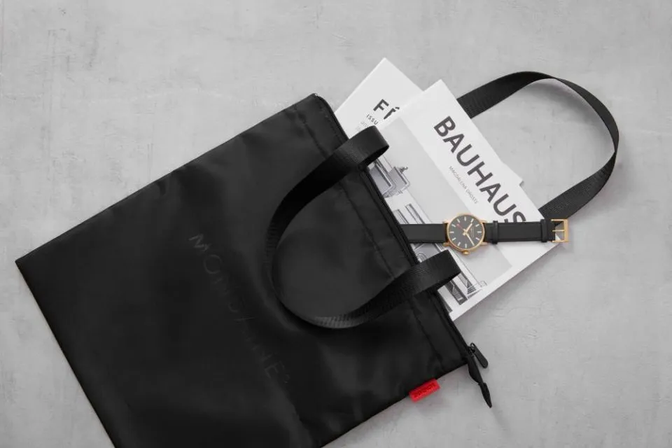 MONDAINE 瑞士國鐵 尼龍A4拉鍊托特包-黑 歷史價格詳細信息