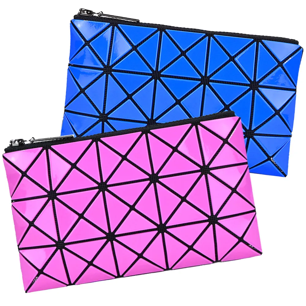 ISSEY MIYAKE 三宅一生BAOBAO 幾何方格8x8 潑墨手提包-粉 歷史價格詳細信息