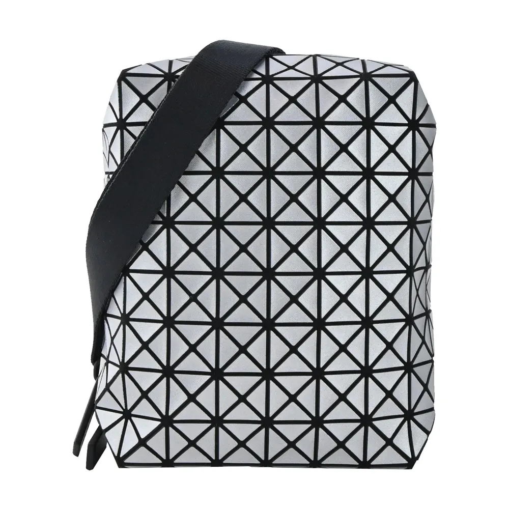 三宅一生 Issey Miyake BAOBAO 小福袋 抽繩 水桶包 肩背包 斜挎包 女包 亮面奶茶色 免運 歷史價格詳細信息