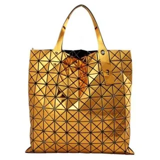 ISSEY MIYAKE 三宅一生 BAOBAO 10x10亮面肩背包-白 歷史價格詳細信息