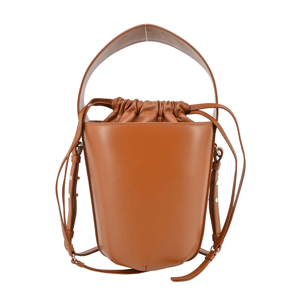 Chloe Sense 經典壓印 LOGO 小牛皮卡片夾(黑色) 歷史價格詳細信息