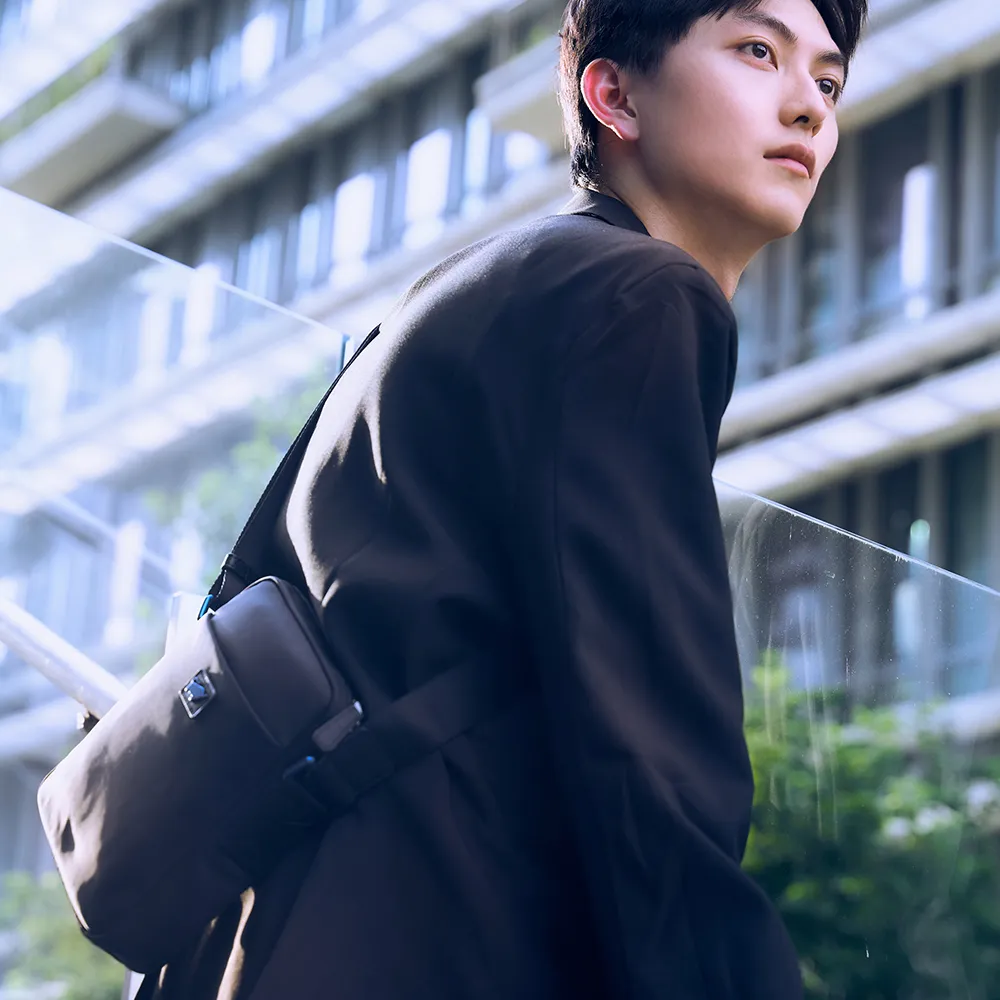 BRAUN BUFFEL 德國小金牛 亞酷系列直式斜背包 -黑色 BF511-15-BK 歷史價格詳細信息