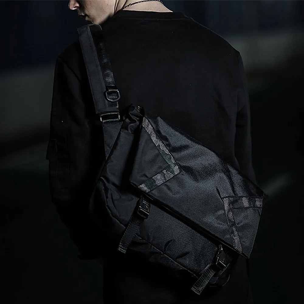 【leaper】城市黑系列幾何圖形休閒斜挎單肩包郵差包 歷史價格詳細信息