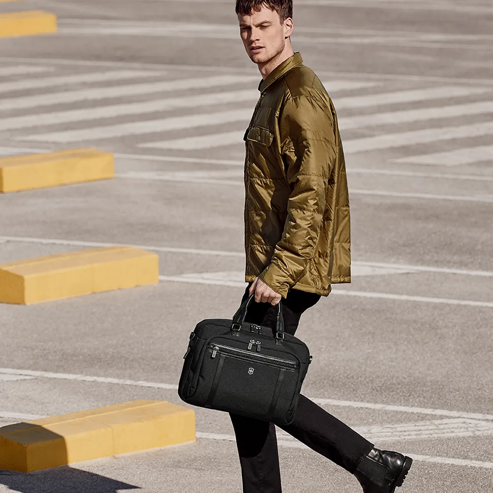 VICTORINOX 瑞士維氏13吋平板斜背包 Crossbody Tablet Bag 611473 歷史價格詳細信息