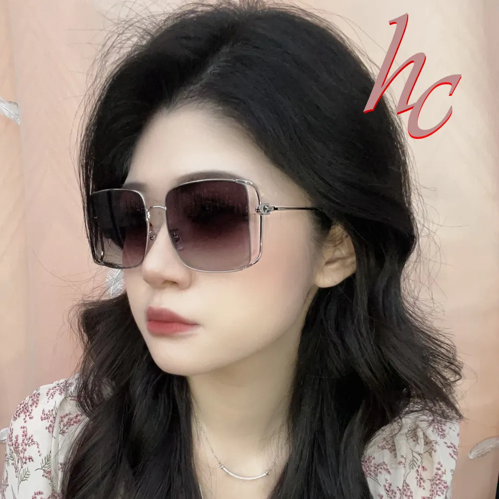 COACH 蔻馳 亞洲版 時尚太陽眼鏡 框面精緻水鑽設計 HC8413BD 50023C 黑框漸層灰鏡片 公司貨 歷史價格詳細信息