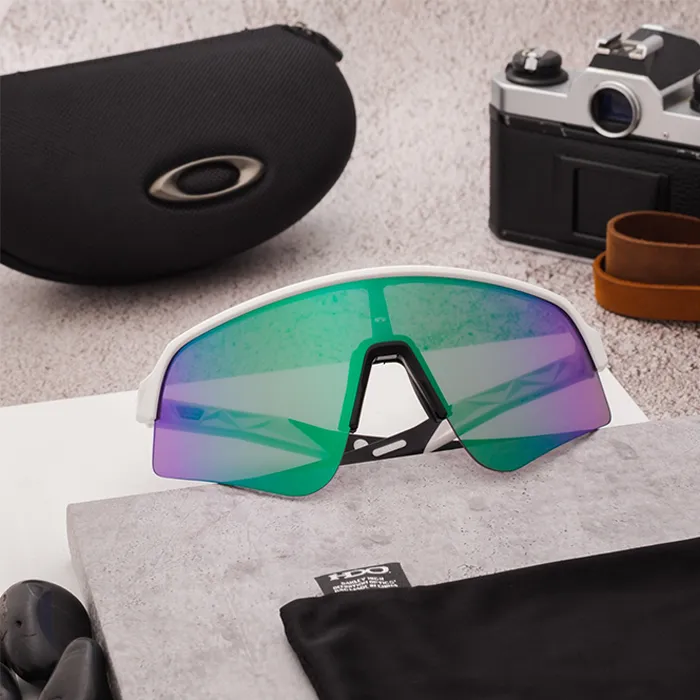 【OAKLEY】奧克力 Sutro 包覆式 感光變色 方框墨鏡 運動太陽眼鏡 OO9406A 33 37mm 黑框 歷史價格詳細信息