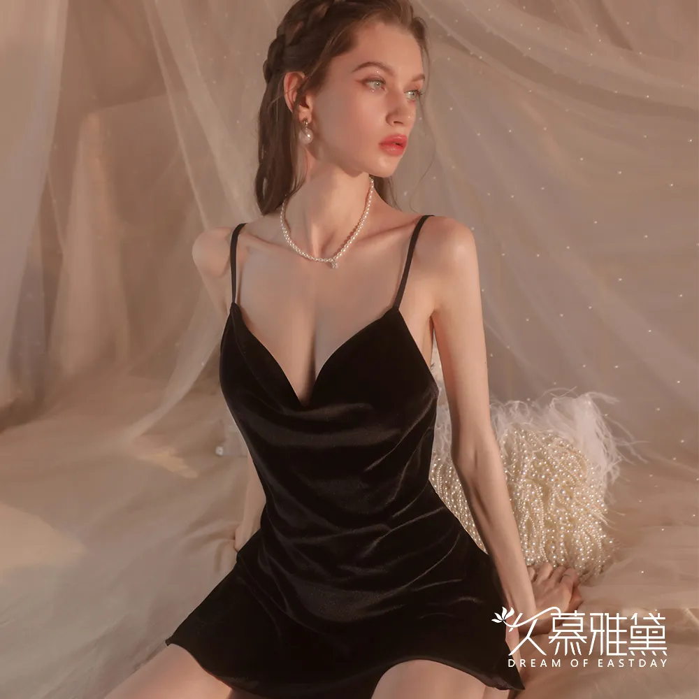 久慕雅黛 絲絨美腰V蕾絲拼接短裙。紅色 歷史價格詳細信息