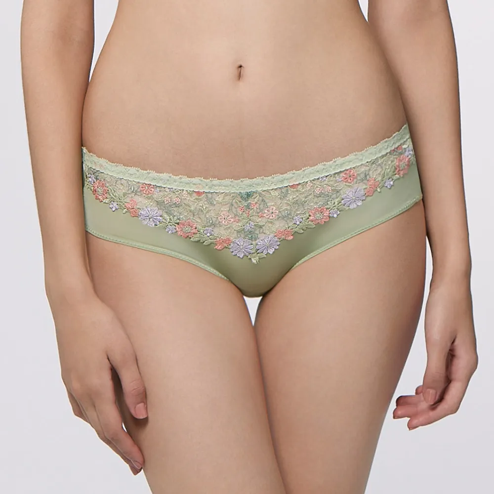 【瑪登瑪朵】 La Pretti  低腰寬邊三角內褲(黑) 歷史價格詳細信息