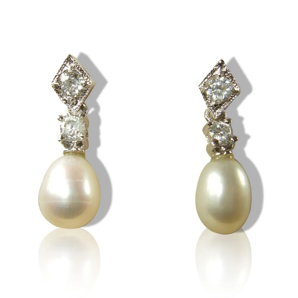 【小樂珠寶】頂級天然珍珠耳環＊華麗耳針款 歷史價格詳細信息