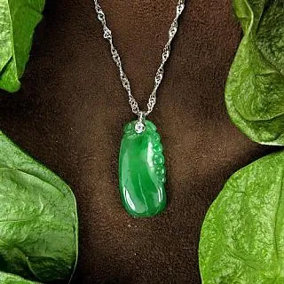 晉佳珠寶 Gemdealler Jewellery 天然緬甸A貨翡翠 生動精雕瑞獸麒麟送福 歷史價格詳細信息
