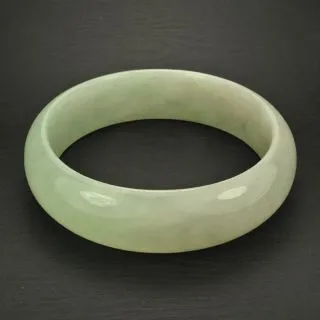 晉佳珠寶 Gemdealler Jewellery 天然緬甸A貨翡翠 生動精雕瑞獸麒麟送福 歷史價格詳細信息