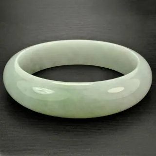 晉佳珠寶 Gemdealler Jewellery 天然緬甸A貨翡翠 生動精雕瑞獸麒麟送福 歷史價格詳細信息