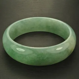 晉佳珠寶 Gemdealler Jewellery 天然緬甸A貨翡翠 生動精雕瑞獸麒麟送福 歷史價格詳細信息