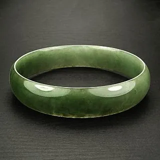 晉佳珠寶 Gemdealler Jewellery 天然緬甸A貨翡翠 生動精雕瑞獸麒麟送福 歷史價格詳細信息