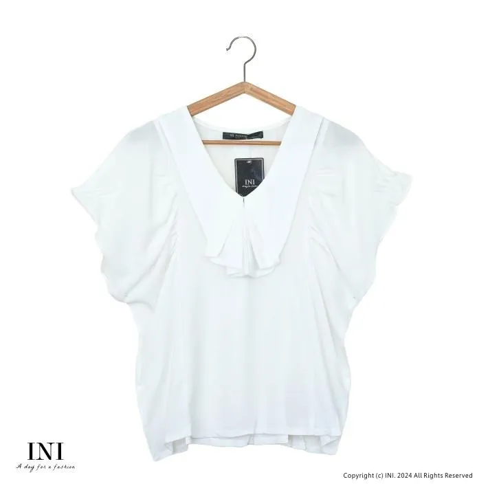 【INI】輕鬆穿搭、真兩件式條紋慵懶感連袖上衣．水藍色 歷史價格詳細信息