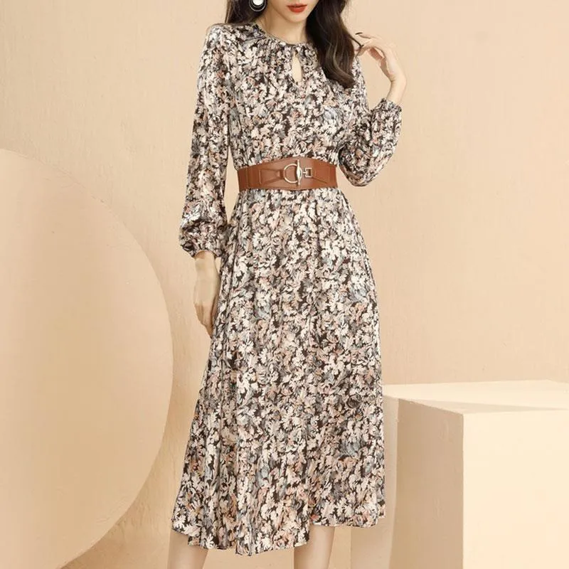 《D'Fina 時尚女裝》 歐美長袖短版包臀裙方領黑色絲絨洋裝 歷史價格詳細信息