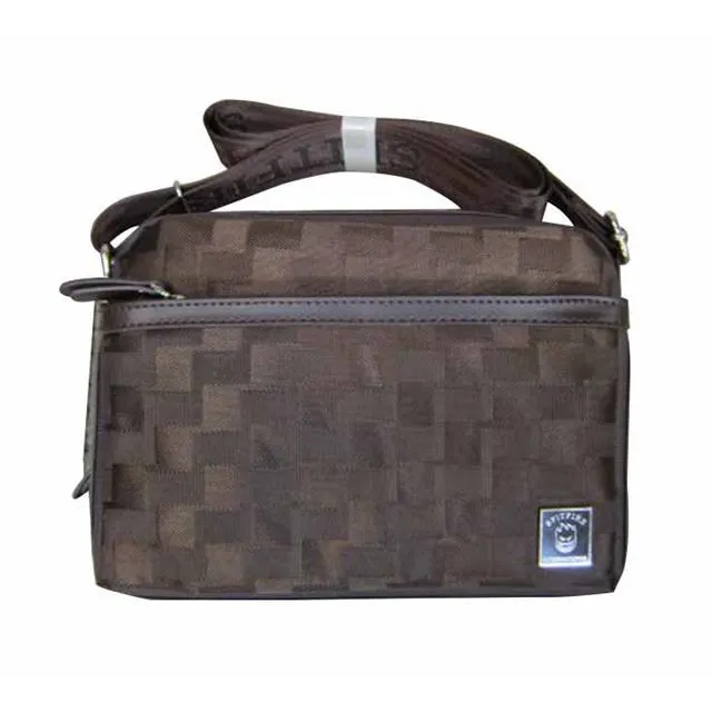 SPITFIRE 肩側包大容量可A4紙二層主袋口設計隨身物品 歷史價格詳細信息