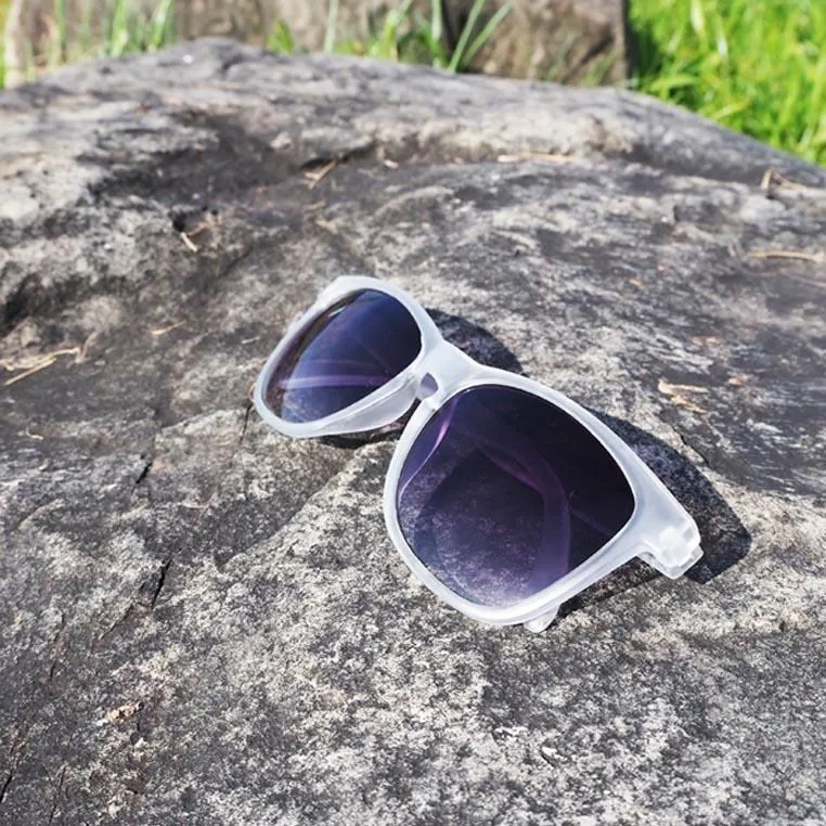 黑豹白色太陽神機箱ROG GX601 定制燈板光汙染顯卡支架電源發光板高達 歷史價格詳細信息