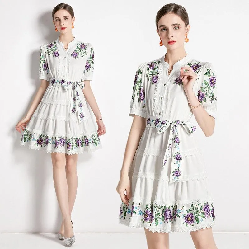 《D'Fina 時尚女裝》 水溶蕾絲翻領原人頭扣重工刺繡收腰包臀開叉洋裝 歷史價格詳細信息