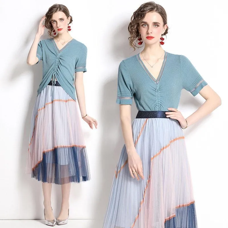 撞色針織套裝女刺繡秋裝新款氣質休閒運動時尚兩件套小香風 歷史價格詳細信息