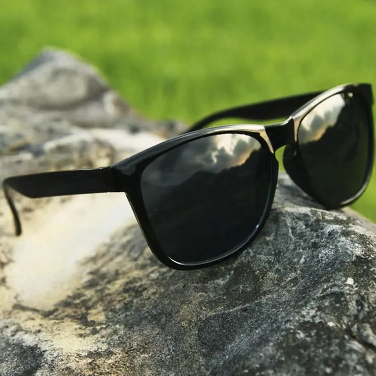 2is BruceP 太陽眼鏡│亮面黑色框│黑色鏡片│UV400 歷史價格詳細信息