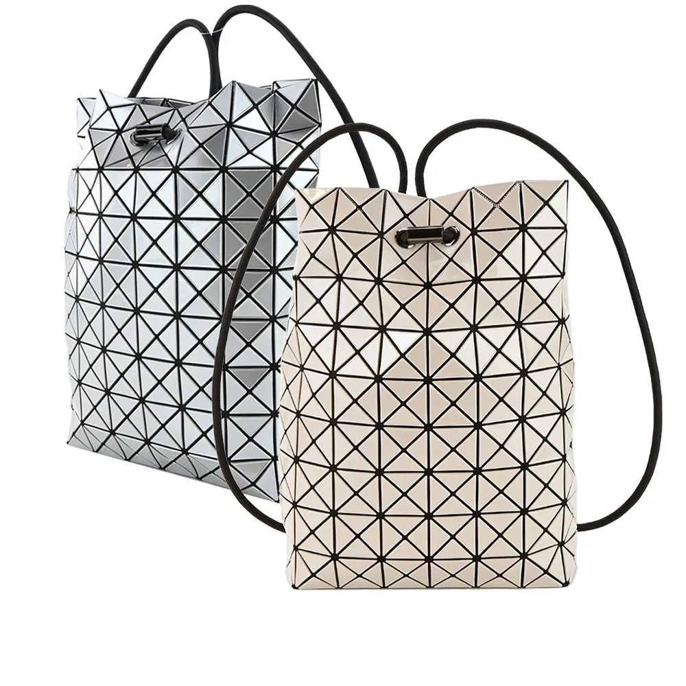 ISSEY MIYAKE 三宅一生 BAOBAO MAGIC HOUR 多採漸變斜背包-紅色 歷史價格詳細信息