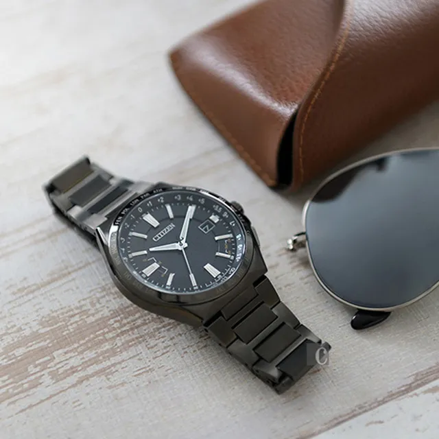 CITIZEN 星辰 光動能電波校時萬年曆鈦金屬手錶/黑/38mm/CB1120-50E 歷史價格詳細信息