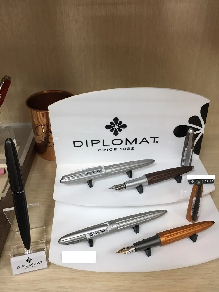 德國 DIPLOMAT 迪波曼 Aero太空梭鋼筆 14K金雙色筆尖 絕美流線造型 工業銀 歷史價格詳細信息