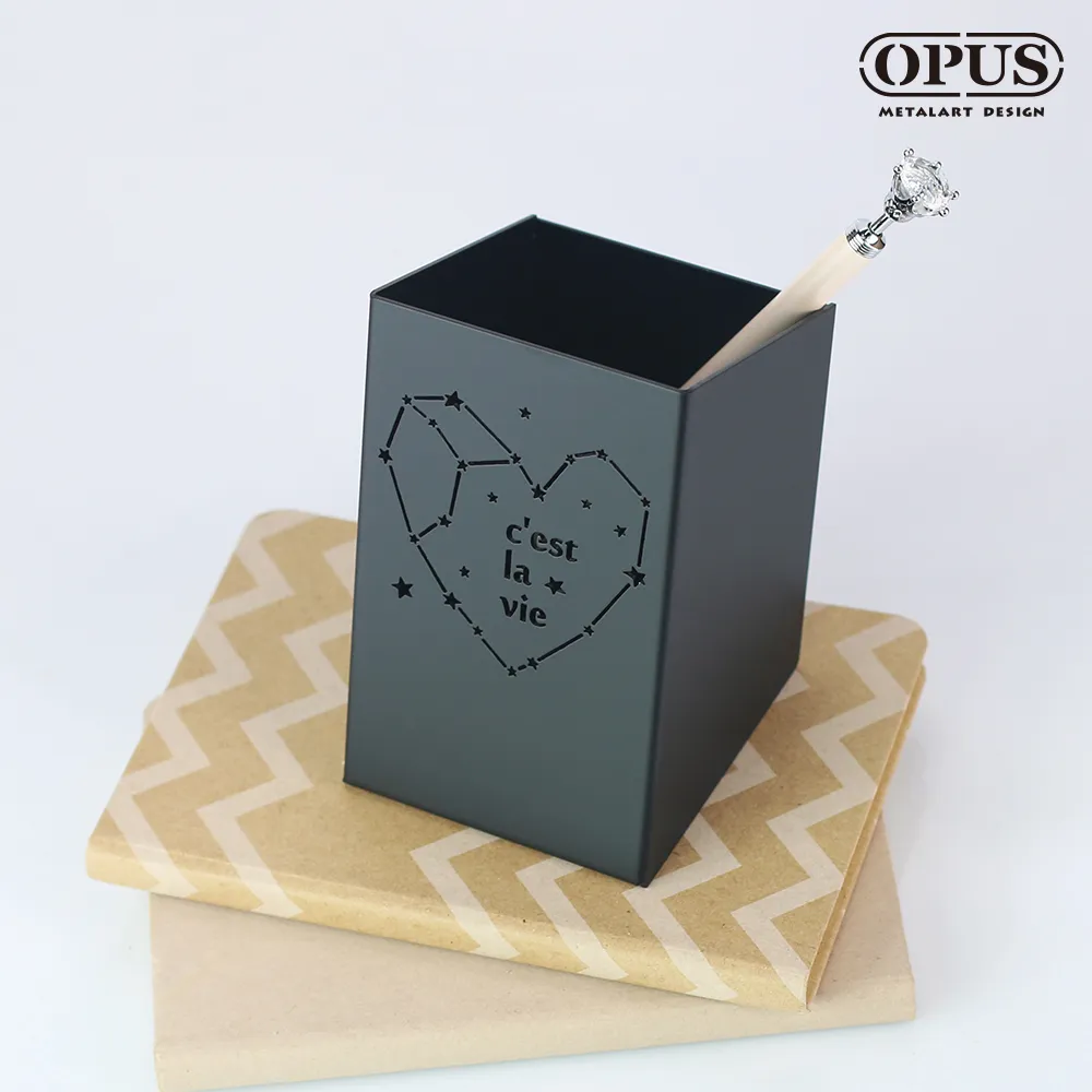 【OPUS東齊金工】歐式鐵藝筆筒-培根(經典黑) 桌上整理 辦公文具 小物收納 收架筒 PE-kn18B 歷史價格詳細信息