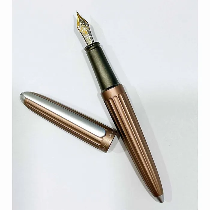 德國 DIPLOMAT 迪波曼 Aero太空梭鋼筆 14K金雙色筆尖 絕美流線造型 工業銀 歷史價格詳細信息