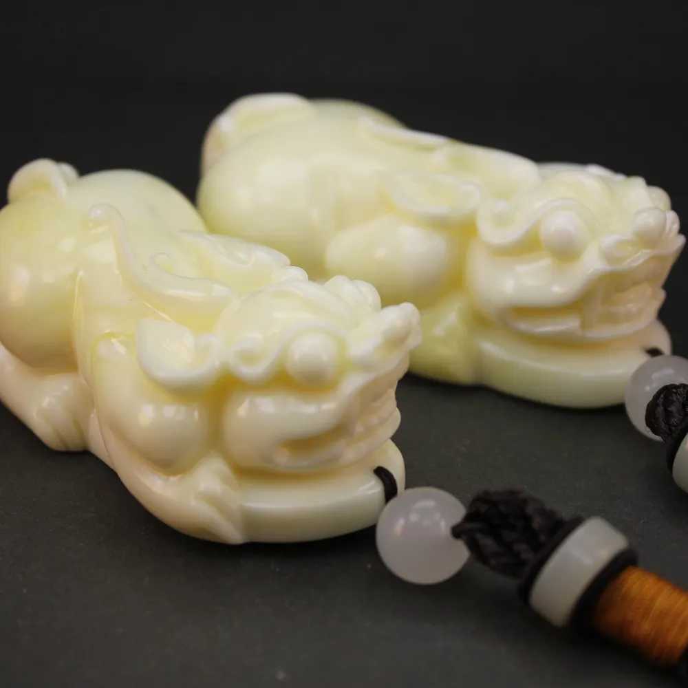 琥珀、白玉鑑賞雙套書【《遇見玉：白玉鑑賞誌》+《中國琥珀賞玩誌》】/楊惇傑【城邦讀書花園】 歷史價格詳細信息