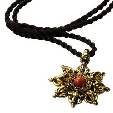 【普巴藏傳佛教文物】金箔水隨身嘎鳴(小佛龕)項鍊 吊墜 護身符(PB-N019) 歷史價格詳細信息