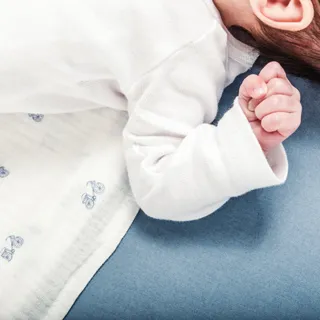 【西班牙製】鯊魚咬一口BabyBites100% 純棉舒適透氣超萌圖騰包巾《快樂襪子》 歷史價格詳細信息