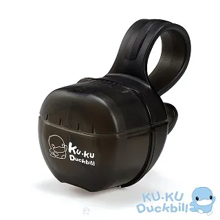 KU.KU 酷咕鴨奶嘴鍊+收藏盒，防污好收納，奶嘴不掉落， 彈力卡榫空間設計，大、小安撫奶嘴皆可輕易放置收納 歷史價格詳細信息