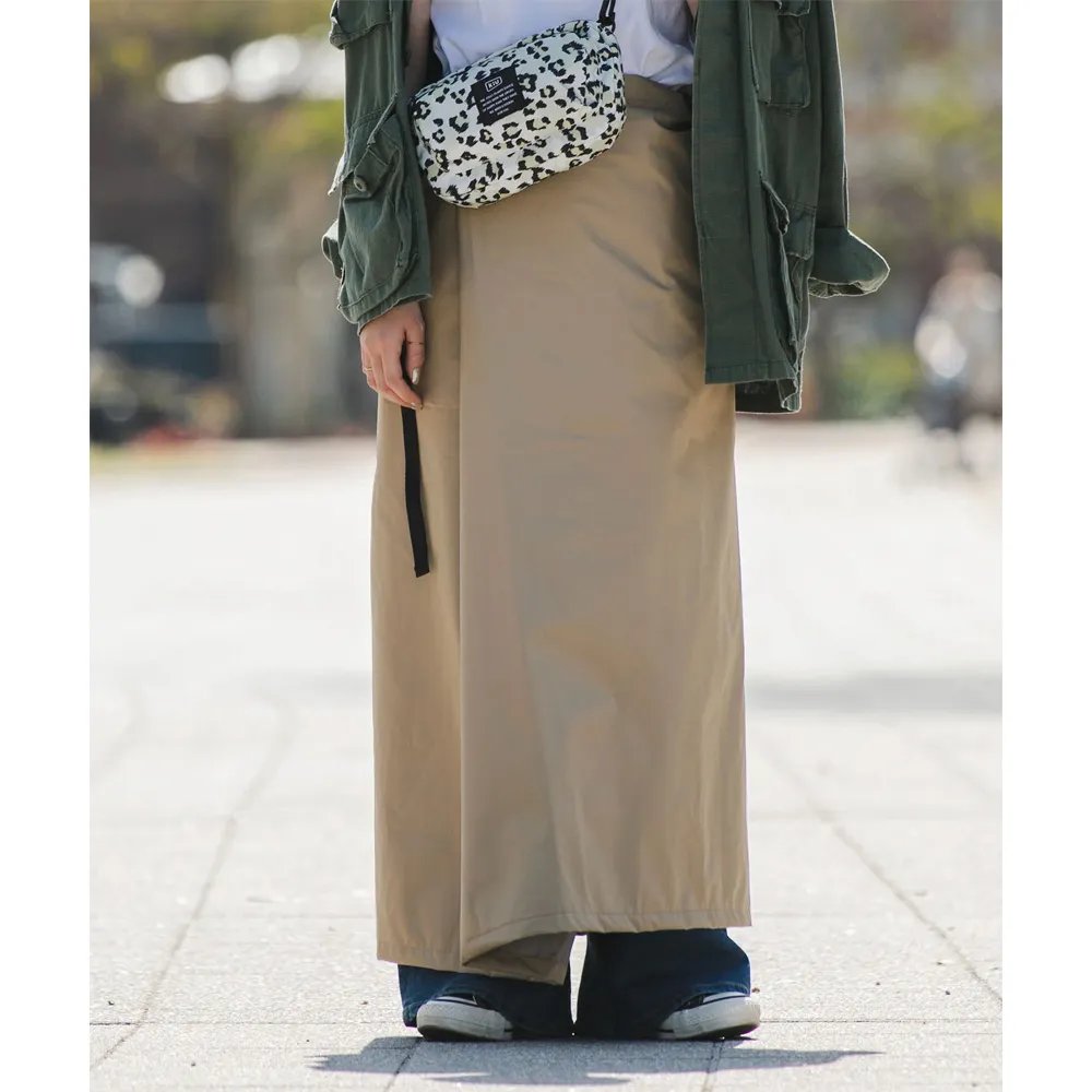 日本KIU 212-169 迷幻花園 抗UV透氣防水裙 內有腰圍調整扣 攤開變野餐巾 附收納袋 歷史價格詳細信息