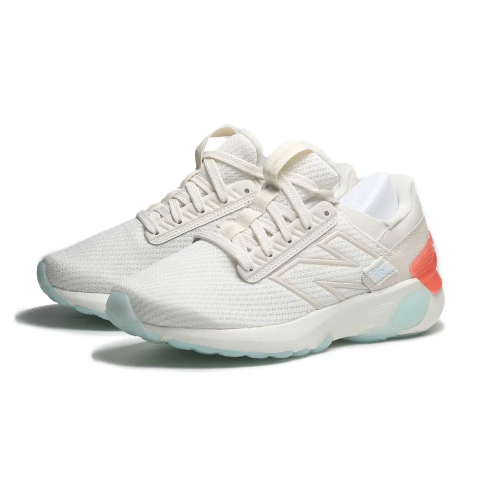 【New Balance】 NB 慢跑鞋_女性_米白色_W1080F13-D楦 1080 歷史價格詳細信息