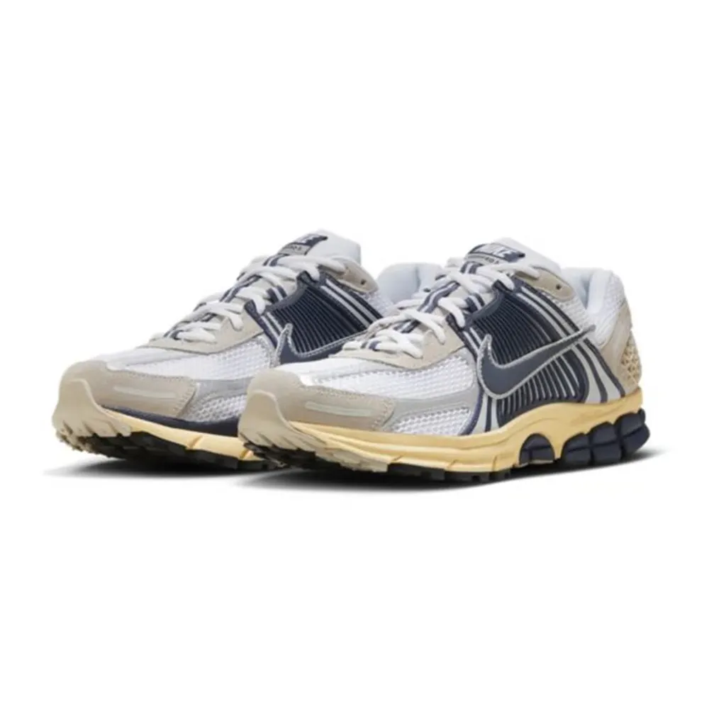 Nike Zoom Vomero 5 HF4259-100 男 休閒鞋 運動 復古 慢跑 Y2K 仿舊 奶油底 深藍 歷史價格詳細信息