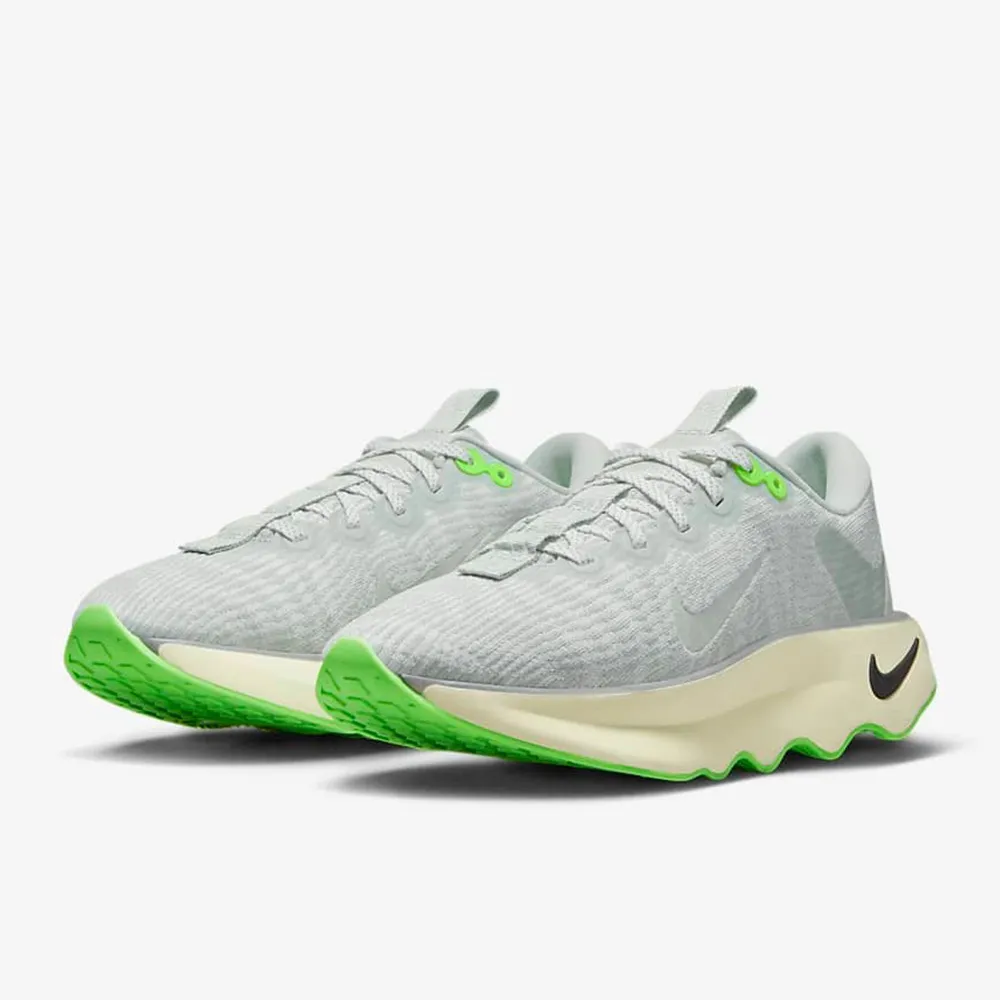 Nike Wmns Motiva DV1238-001 女 慢跑鞋 運動 路跑 休閒 緩震 弧形鞋底 舒適 黑白 歷史價格詳細信息