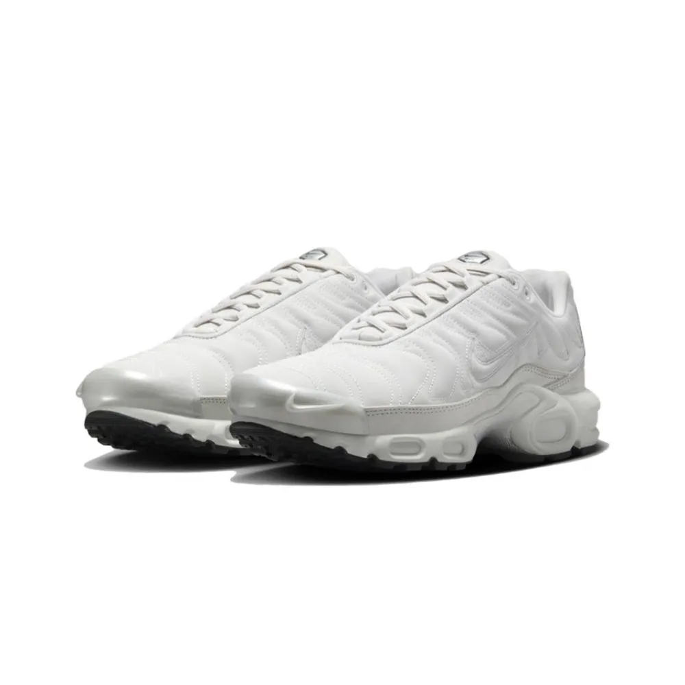 Nike Air Max Plus ESS+ FV6264-001 男 休閒鞋 運動 復古 慢跑 反光 緩震 白黑 歷史價格詳細信息