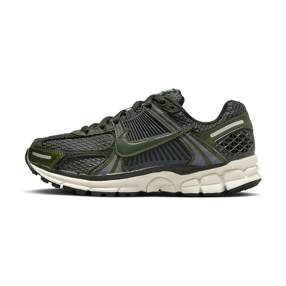Nike Zoom Vomero 5 女 沙灰 復古鞋 老爹鞋 運動 休閒鞋 FZ3653-104 歷史價格詳細信息