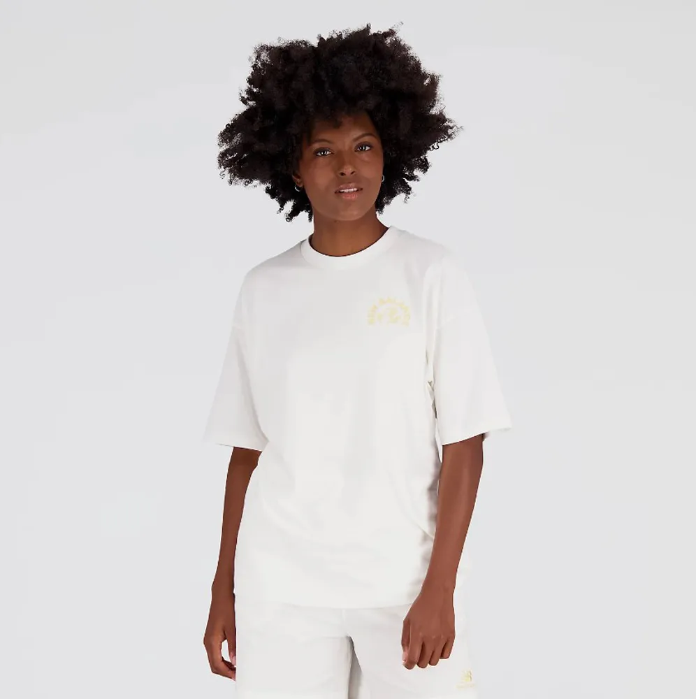 NEW BALANCE 短T NB 土色 隱形人 印花 短袖 上衣 女 WT41579WUT 歷史價格詳細信息