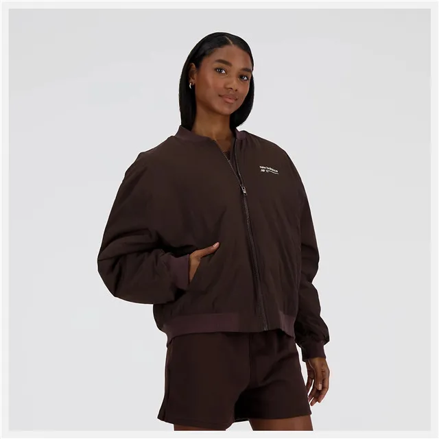 【New Balance】鋼印LOGO短版上衣_女性_綠色_WT43519NWG 歷史價格詳細信息